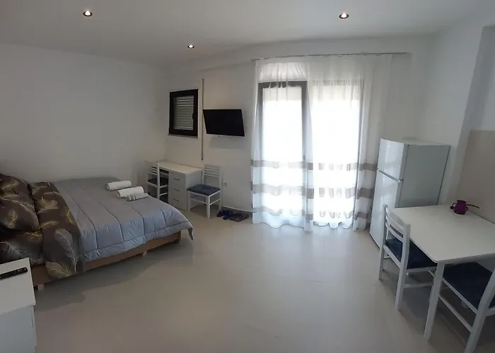 Aj Guesthouse